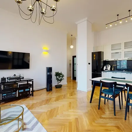 Big Modern Apart- Market Square- 6 People-view To Town Hall Apartmán *